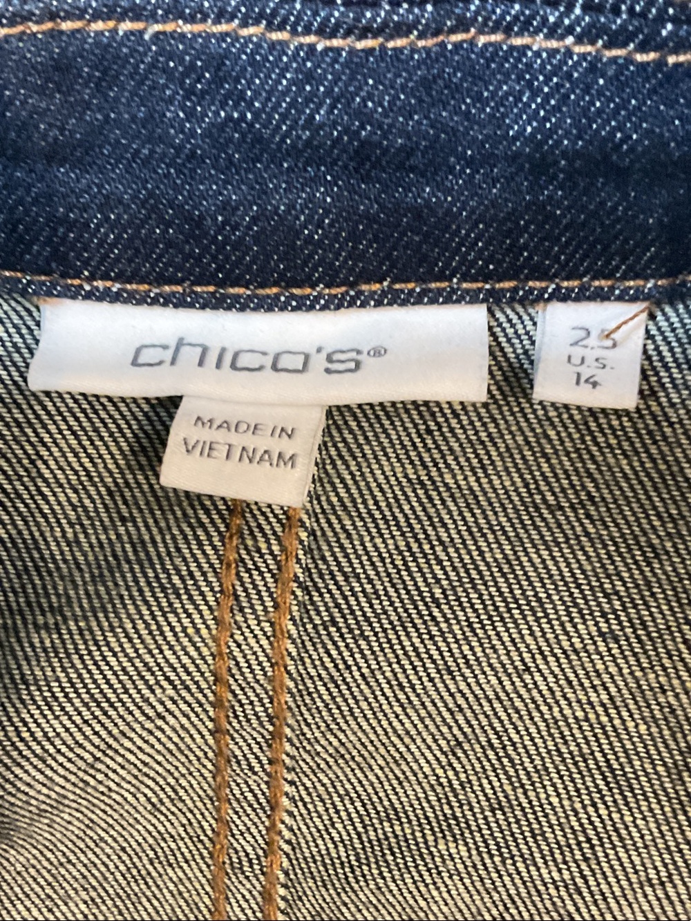 Chico's Casual Dark Blue Denim Tailored Blazer Jacket; long sleeves - Picture 2 of 5